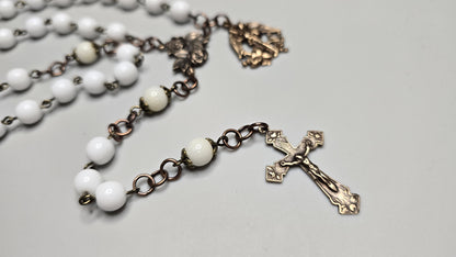 Chapelet de perles de lait maternel